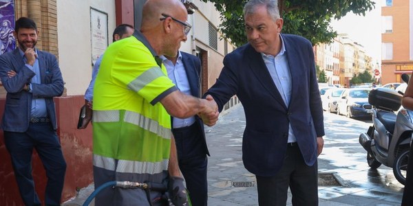 El Gobierno de Sanz invertirá más de 13 millones en renovar la maquinaria obsoleta de Lipasam y comprará 167 nuevos vehículos