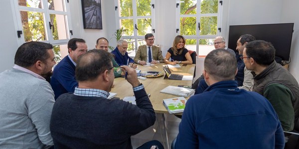 EL AYUNTAMIENTO AMPLÍA LA RECOGIDA PUERTA A PUERTA AL POLÍGONO SU EMINENCIA PARA REFORZAR LA LIMPIEZA EN LOS PARQUES EMPRESARIALES