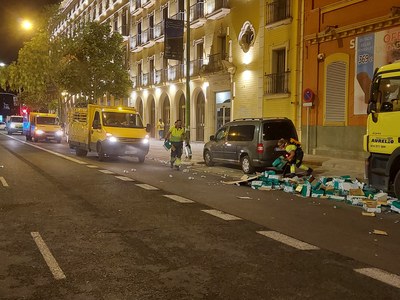 LIPASAM CONTARÁ CON UN DISPOSITIVO DE 25 TRABAJADORES Y 10 VEHÍCULOS PARA LA LIMPIEZA DE LA NOCTURNA DEL GUADALQUIVIR