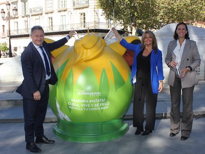 Lipasam instala contenedores tematizados por Disneyland Paris para promover el reciclaje de vidrio